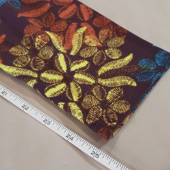 LuLaRoe Leggings - Picture 2 of 2